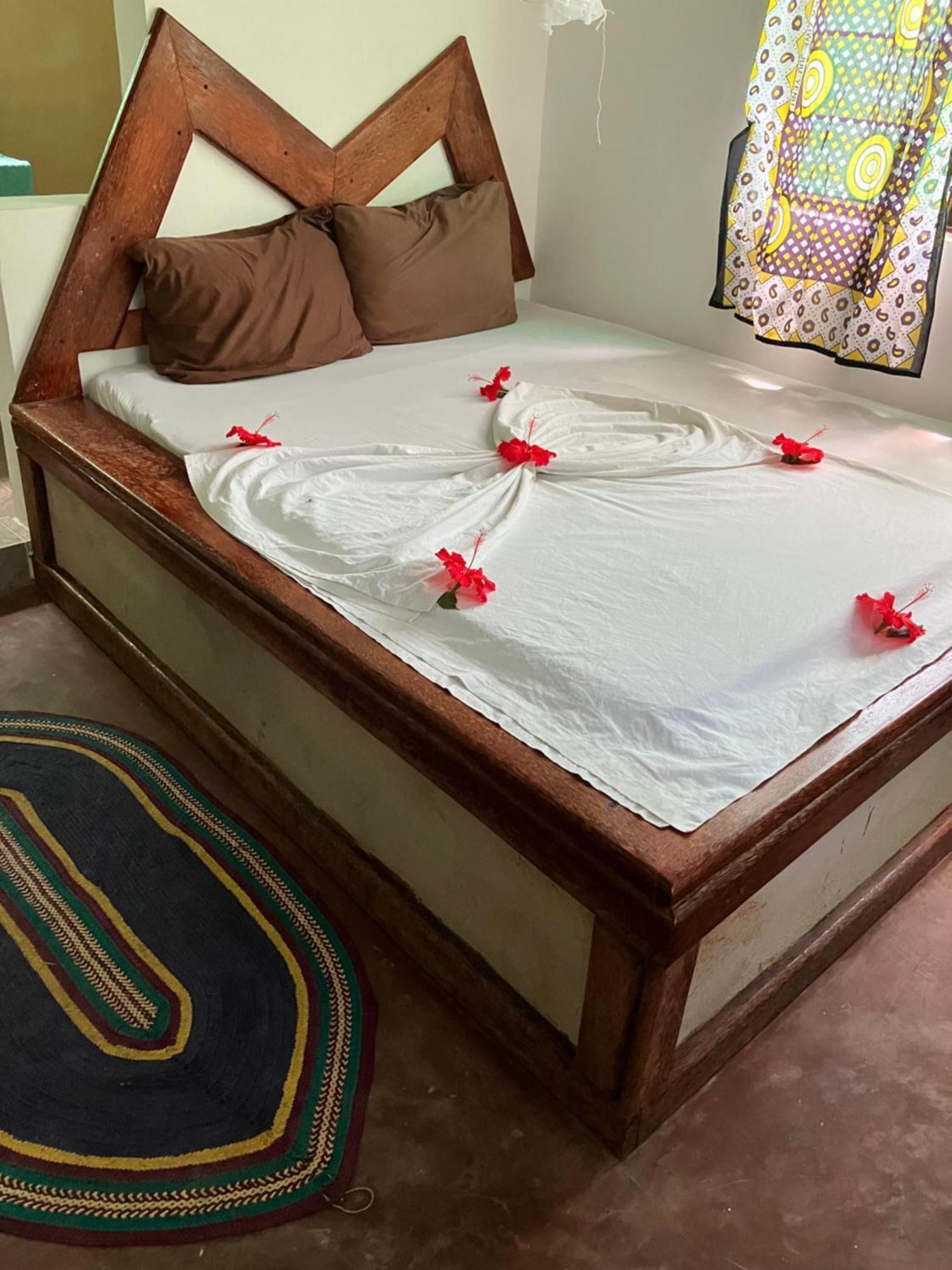 Mount Zion Lodge Michamvi Habitación foto